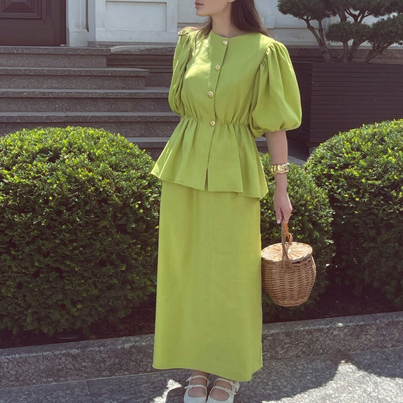 Vintage Fashion Pieces - Modny zestaw damski: koszula z dekoltem